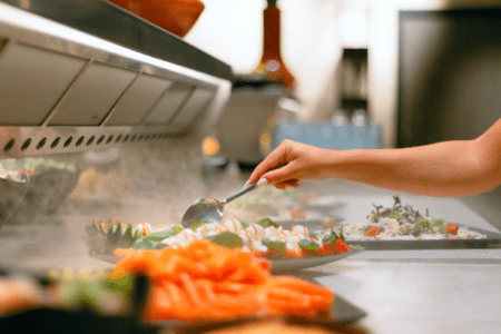 Luxe lunchbuffet met zalm tijdens zakelijk event in Van der Valk Hotel Houten